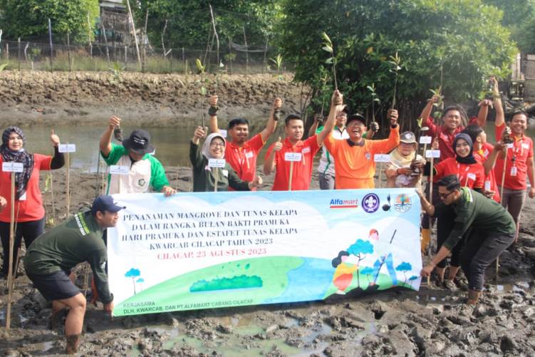 Rasakan Kebersamaan di Taman Kelapa Cilacap
